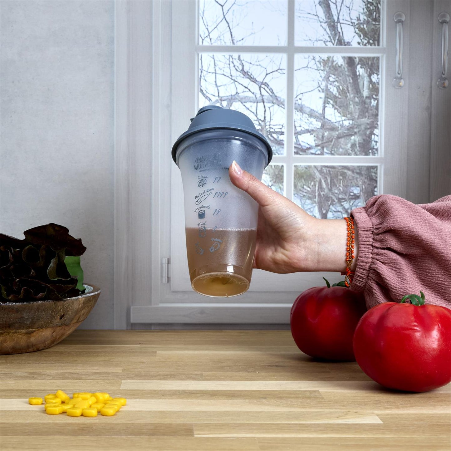 SALAD DRESSING SHAKER From COOK