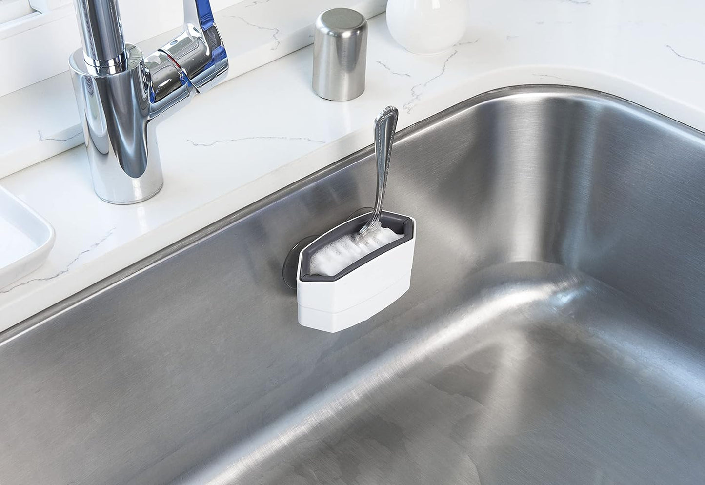 CUTLERY CLEANING BRUSH WITH SUCTION CUPS